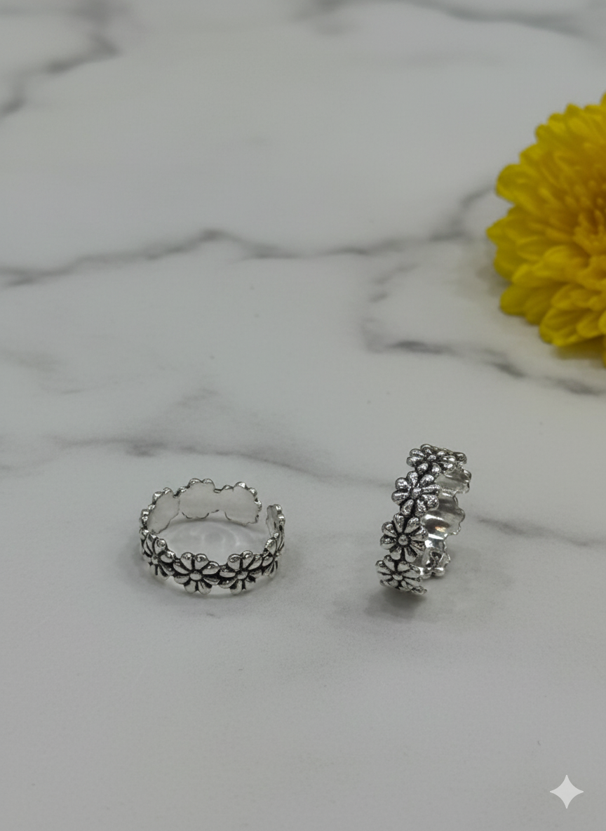 92.5 Silver Floral Antique Toe Ring 