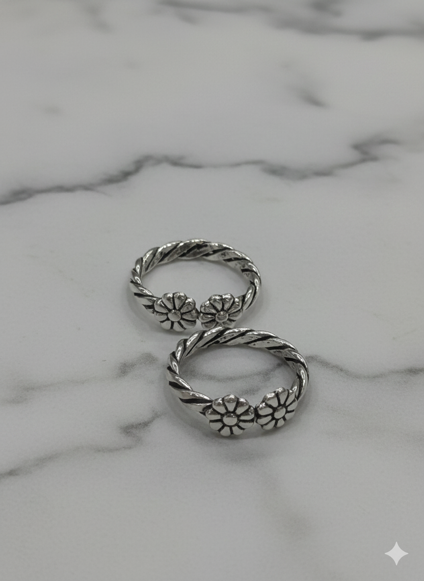 92.5 Silver Sun Flower Antique Toe Ring 